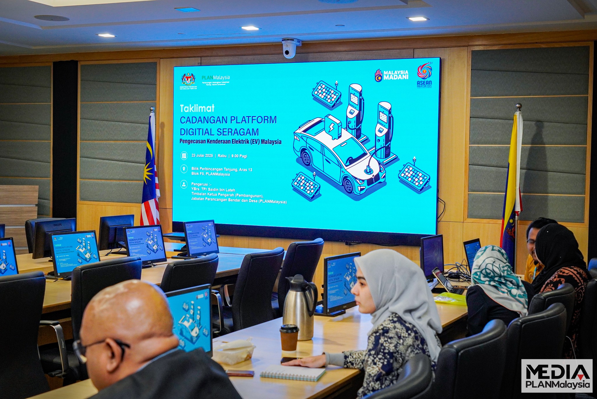 Briefing Session on EV Charging Platform